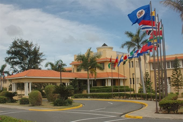 cierran consulados dominicanos en haiti