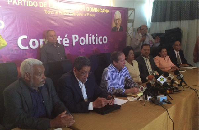 comite politico aprueba reeleccion