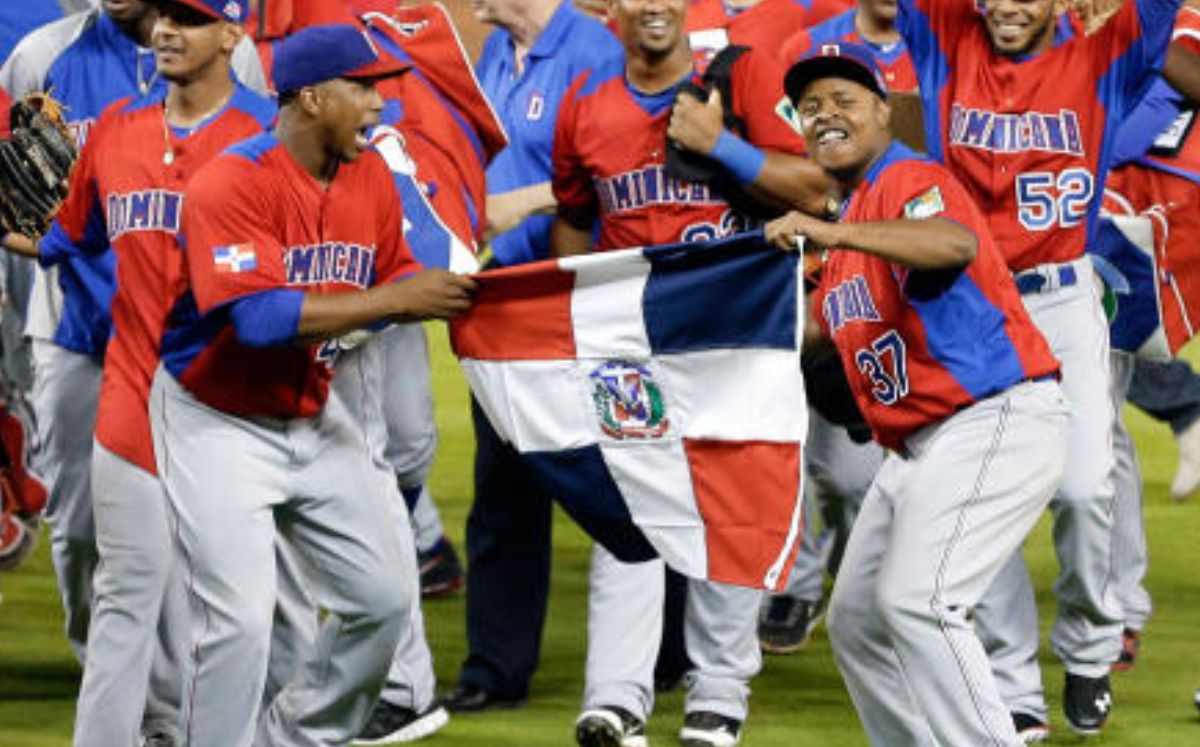 porque perdio dominicana el primer juego del clasico